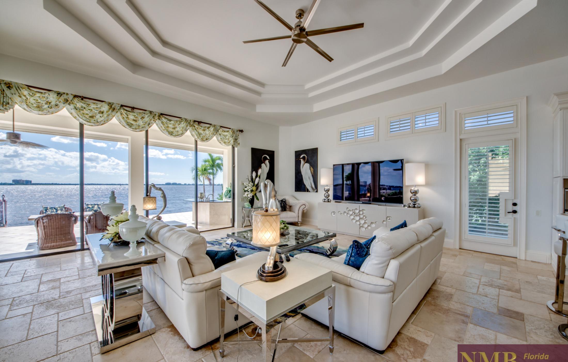 Luxus Villa Caloo 30 Family Room