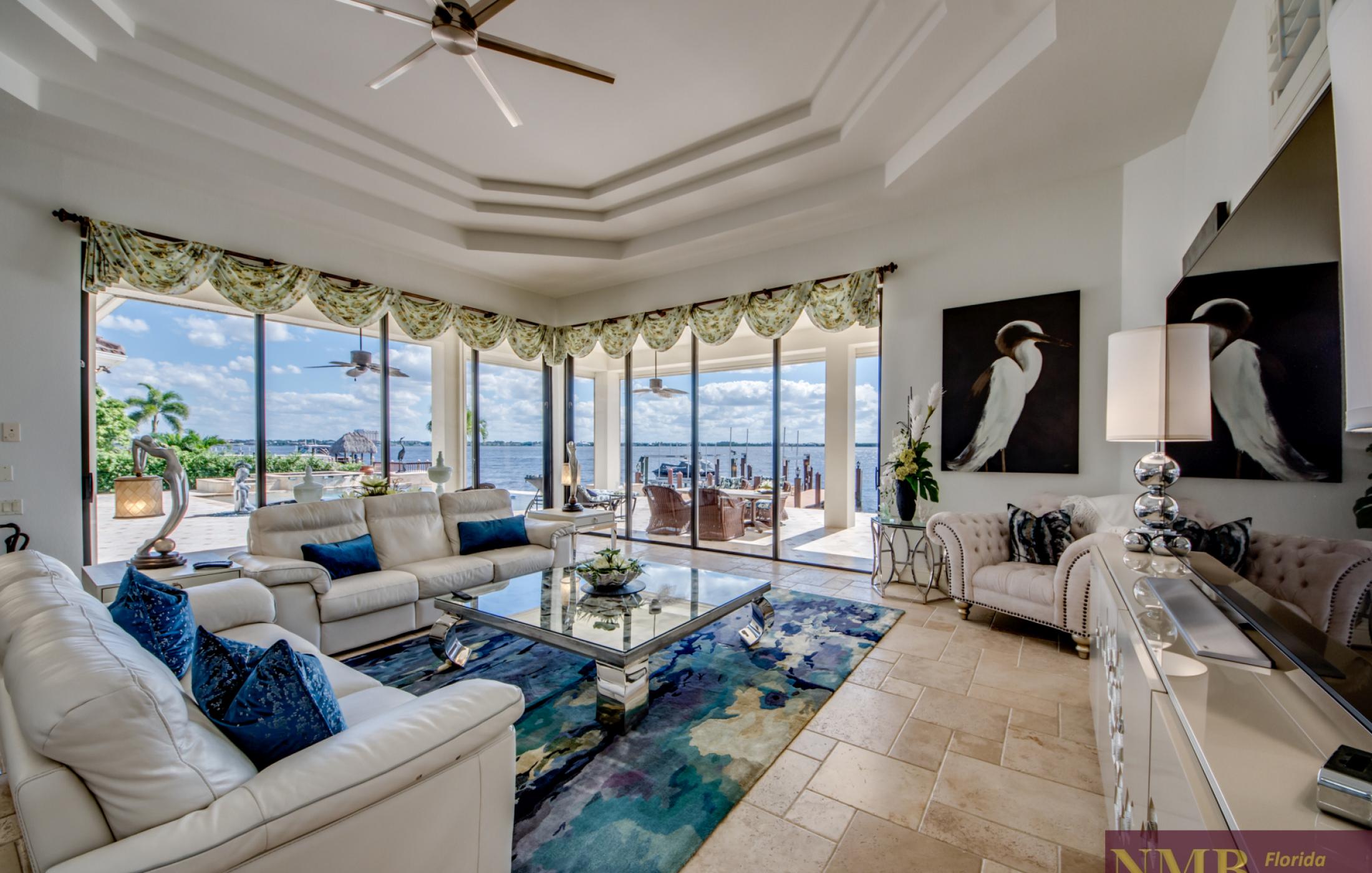 Luxus Villa Caloo 33 Family Room