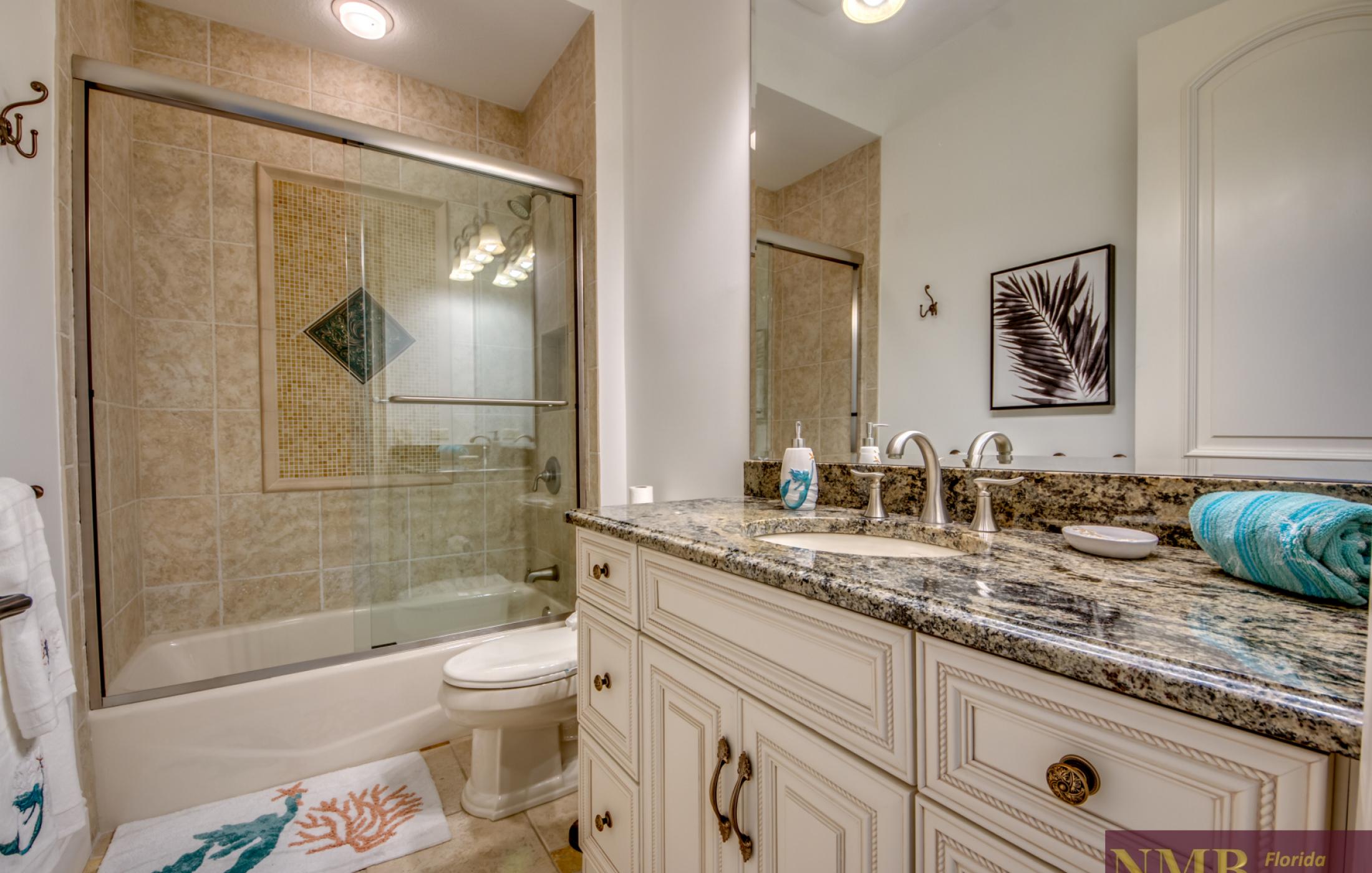 Luxus Villa Caloo 51 Guest Suite 2 Bathroom