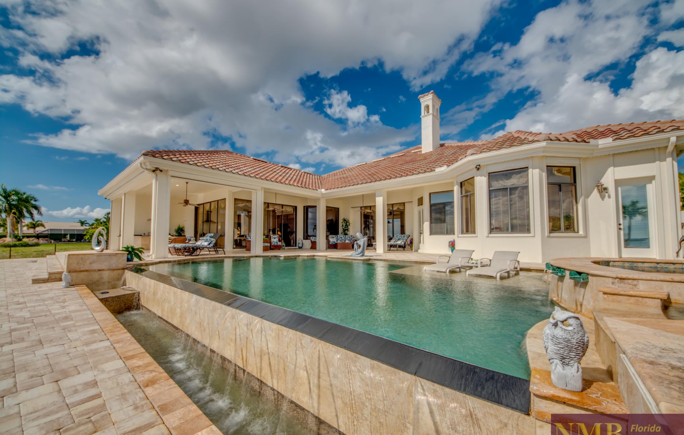 Luxus Villa Caloo 81 Pool