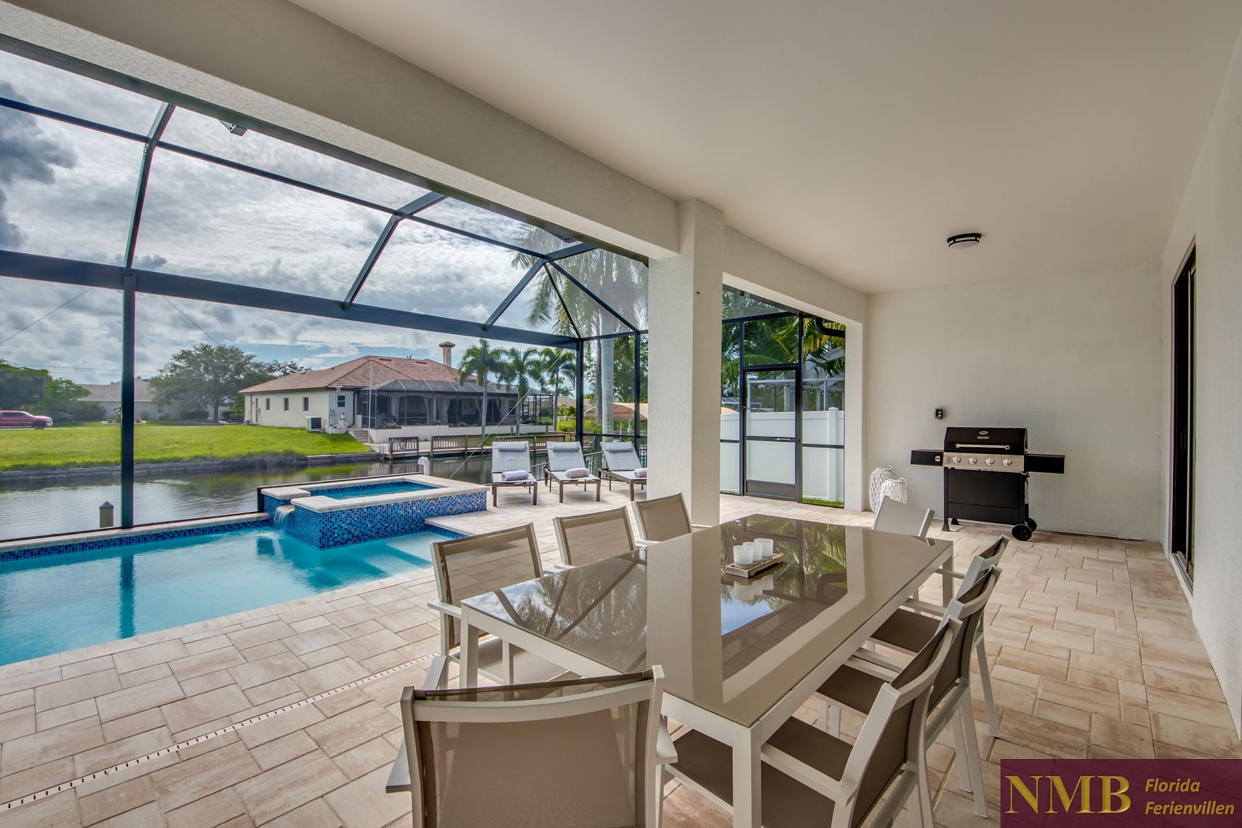 Pelican Bay 44 Lanai