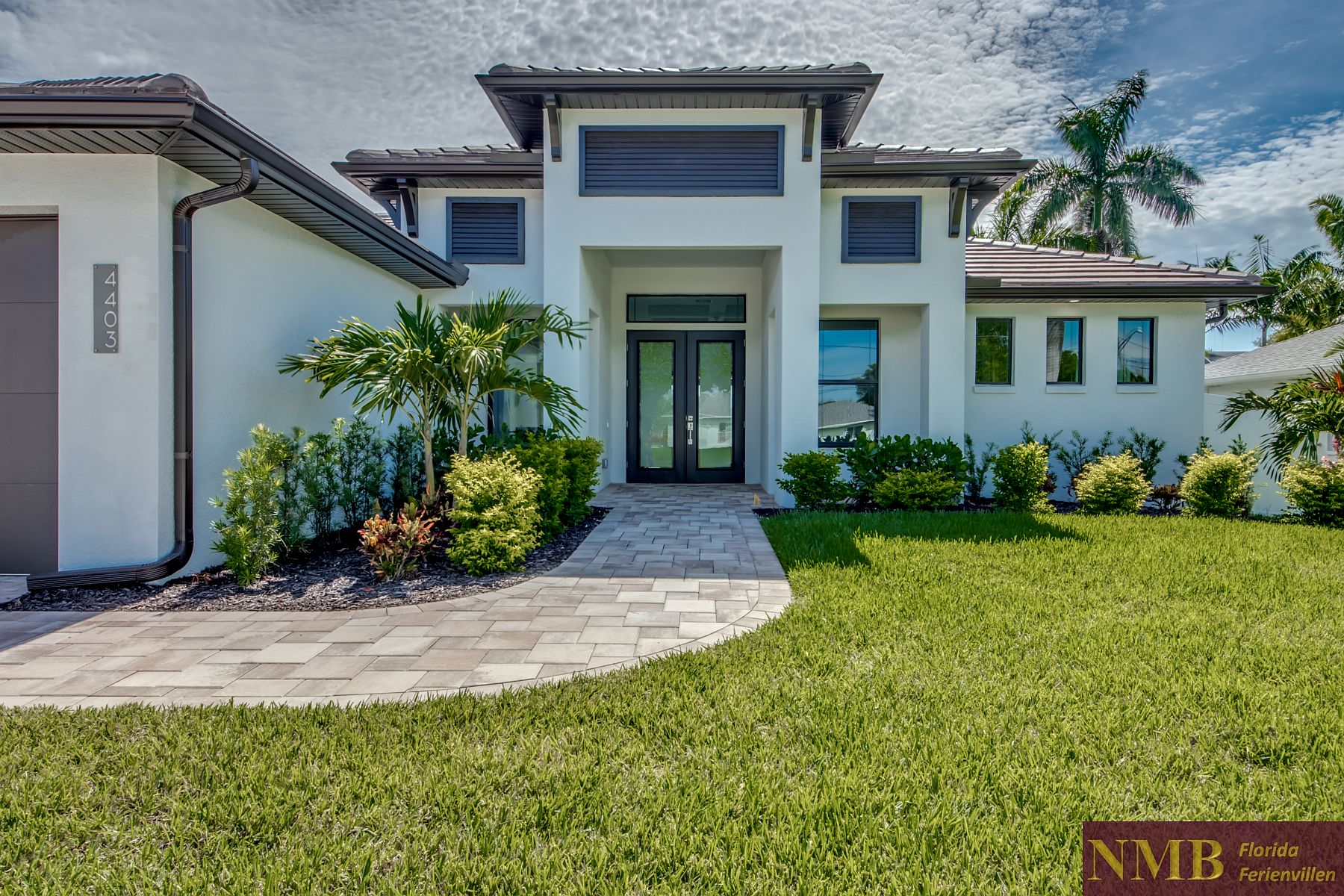 Pelican Bay 5 Villa Entry