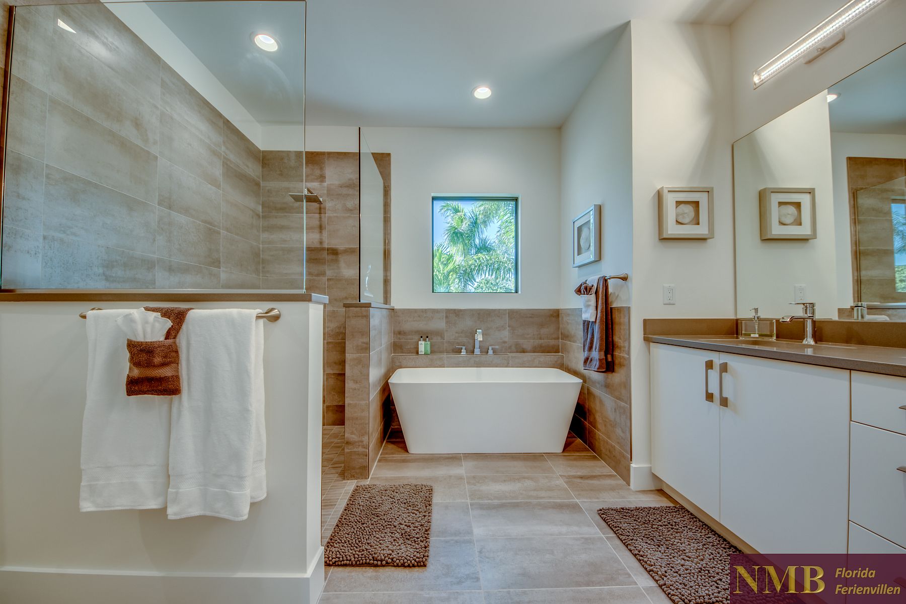 Villa Neo 36 Master Bedroom