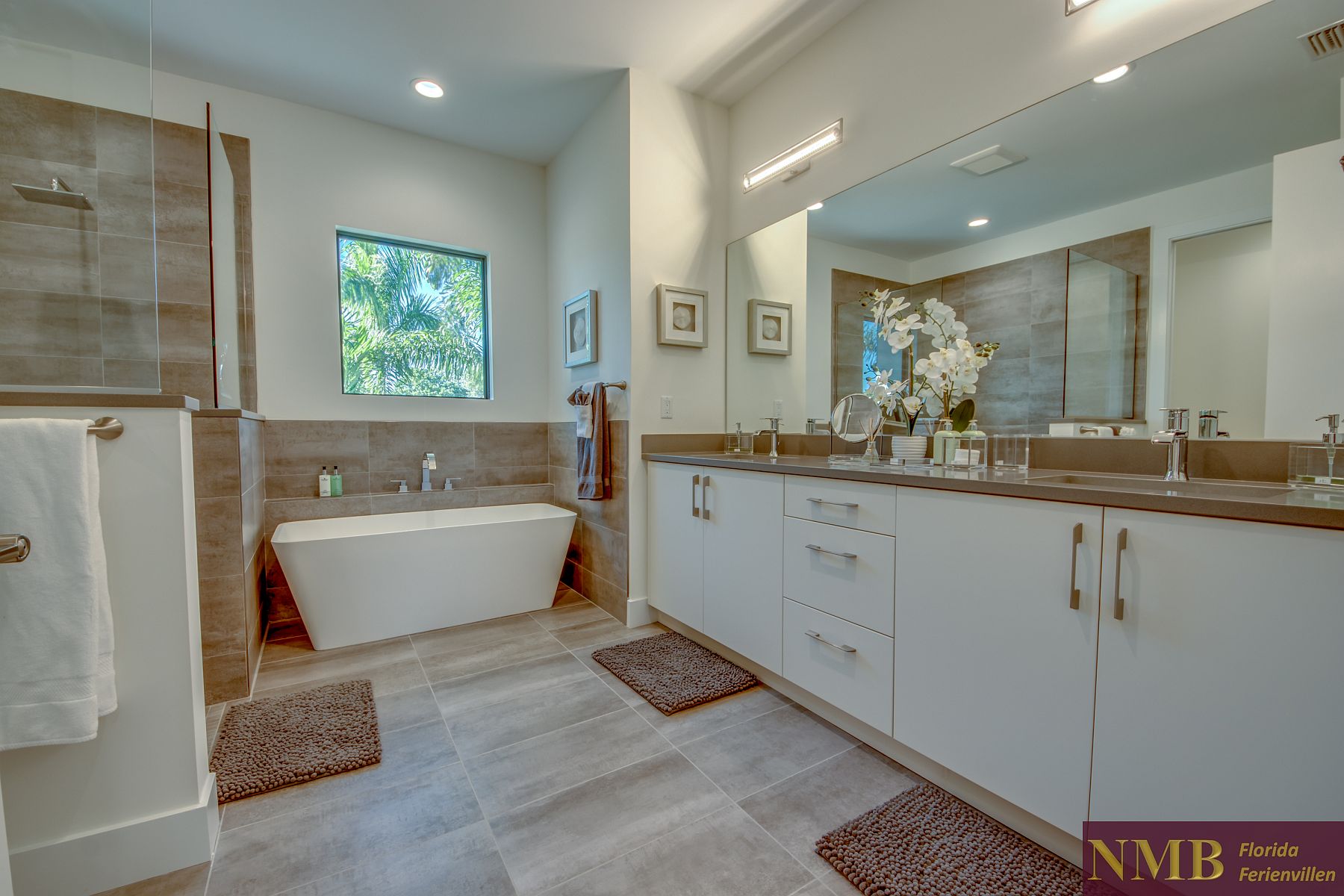 Villa Neo 37 Master Bedroom