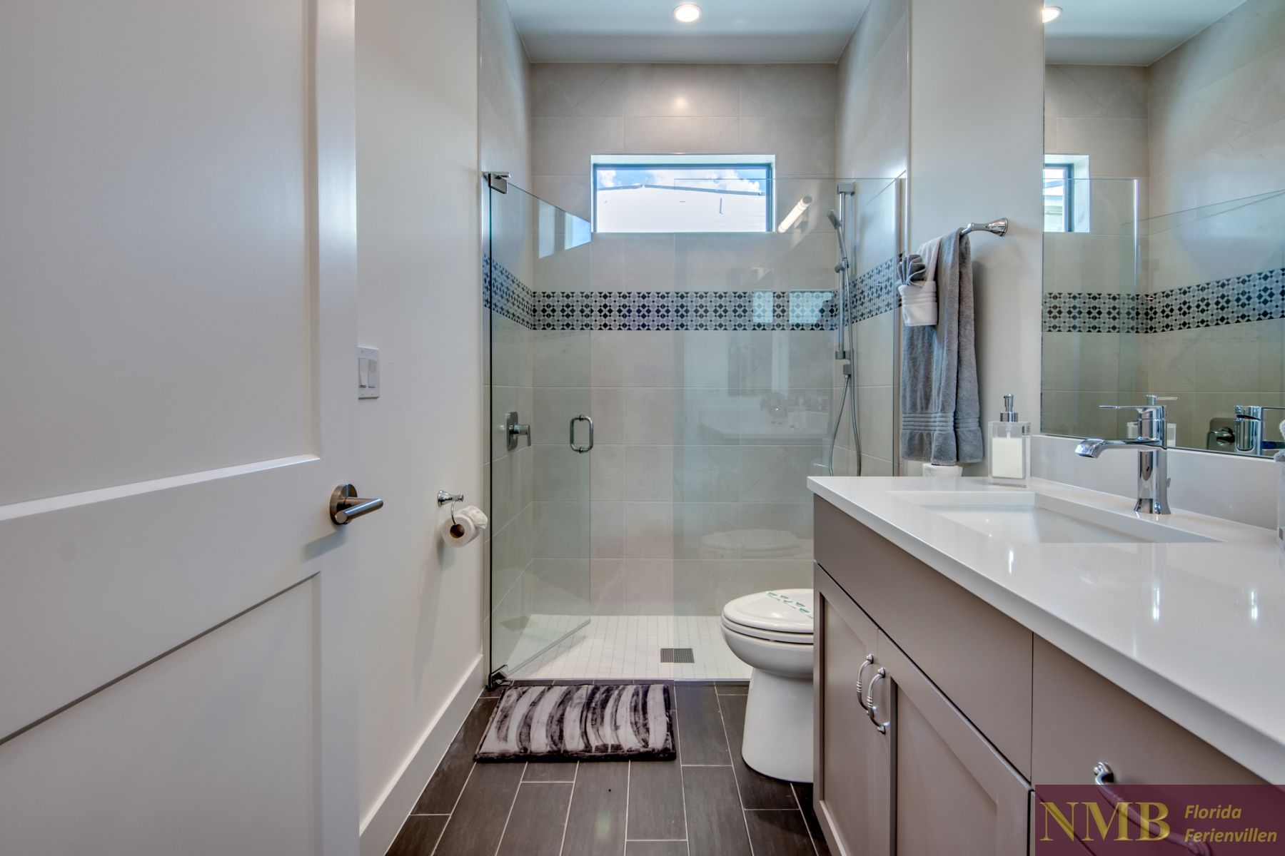 Ferienhaus Cape Coral Bon Voyage 40 Guest Bathroom