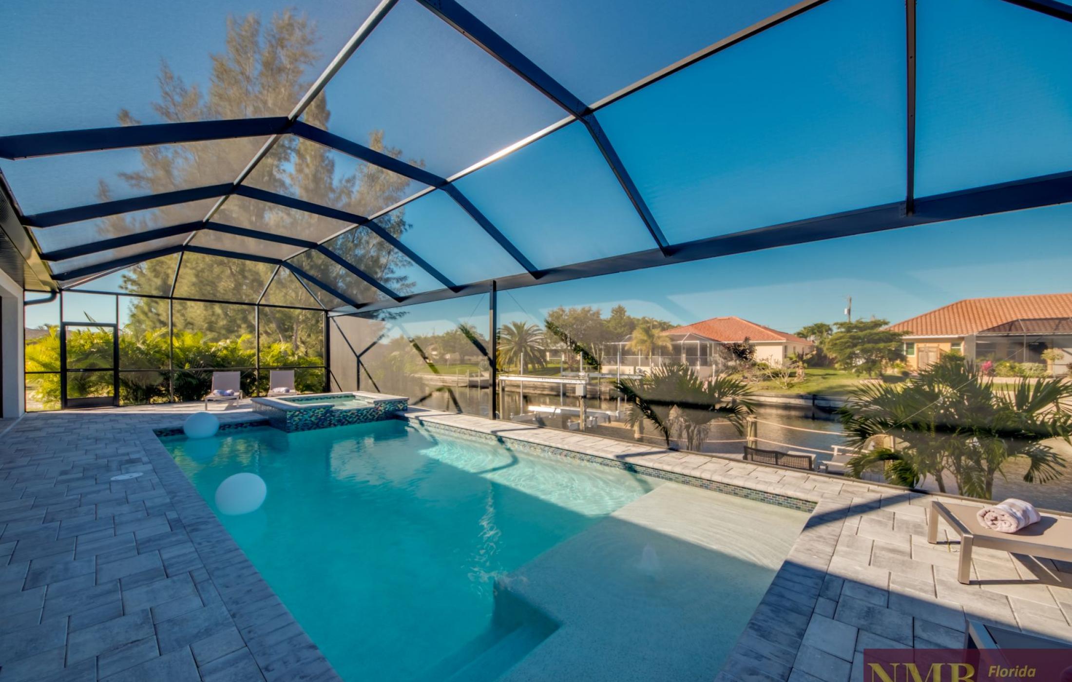 Ferienhaus Maverick 52 Pool 1