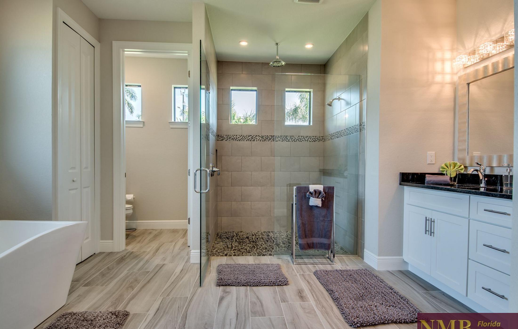 Ferienhaus Secret Pearl Master Bathroom 1