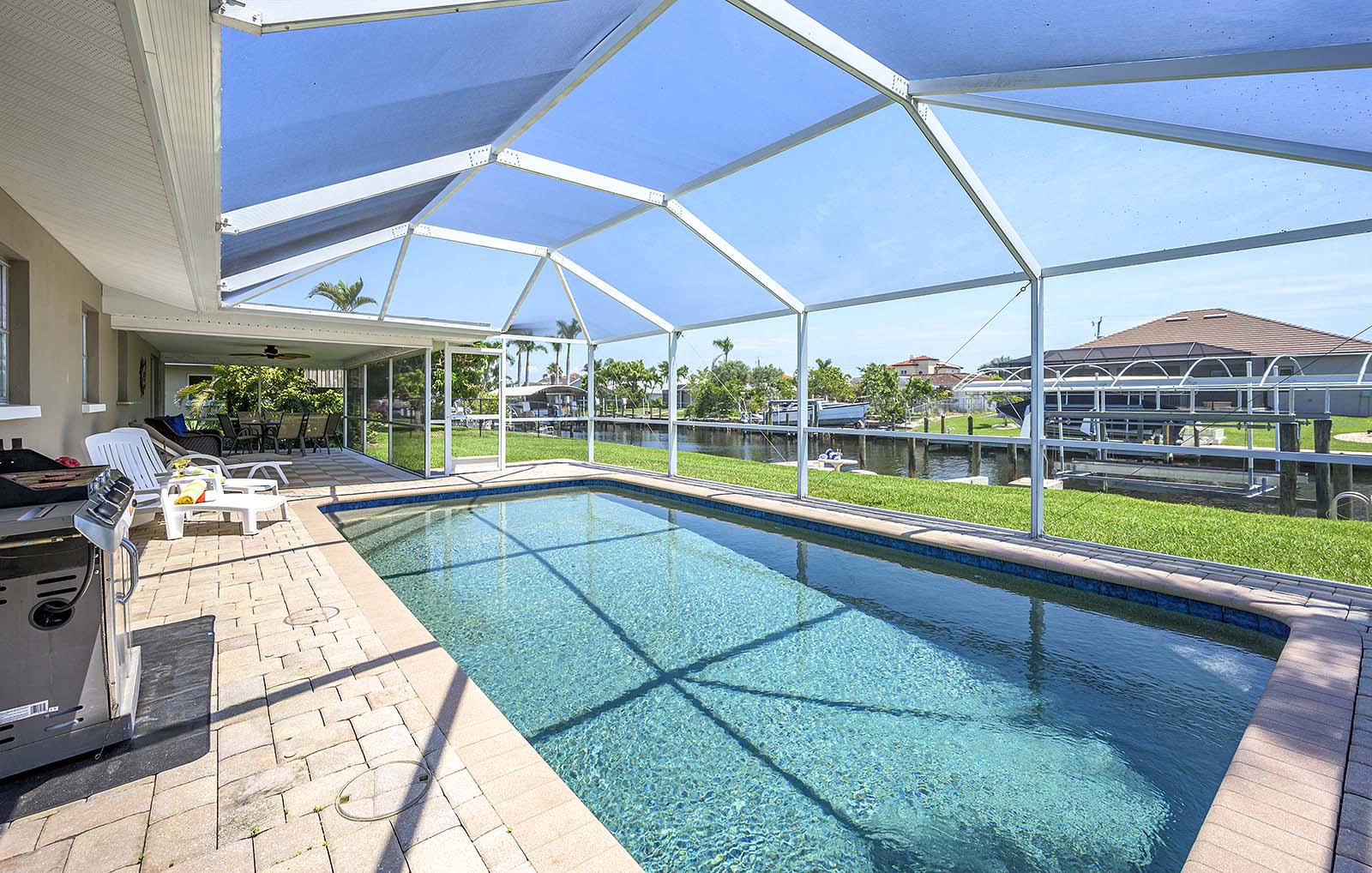130 SW 52nd St CC 14