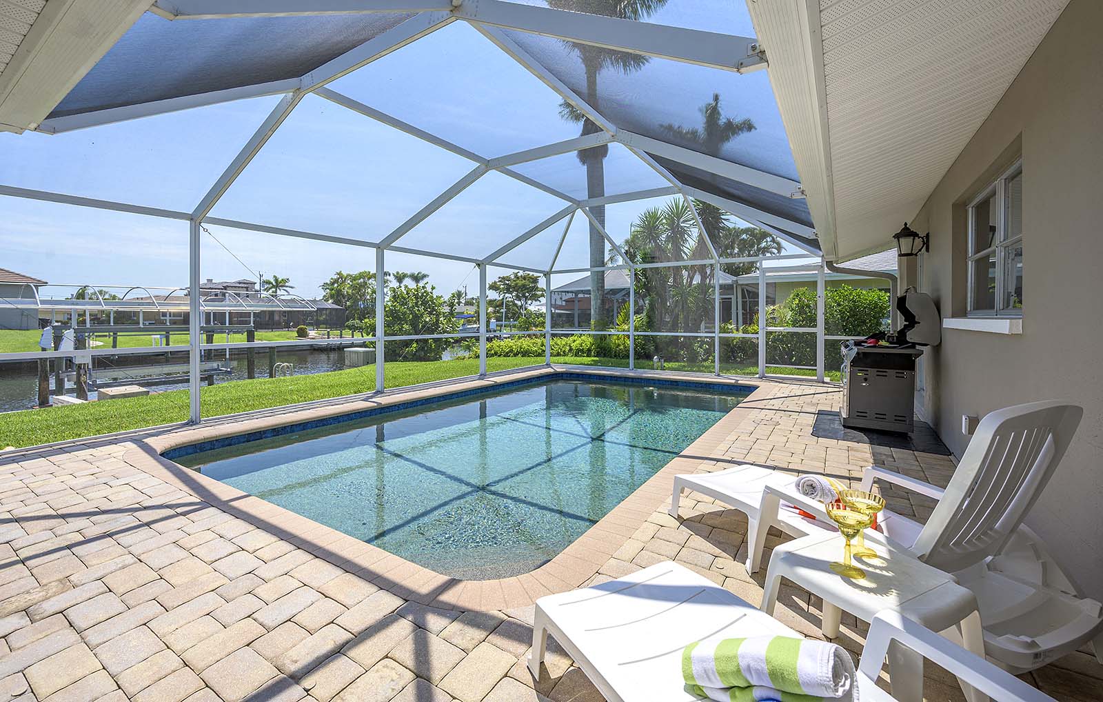 130 SW 52nd St CC 15