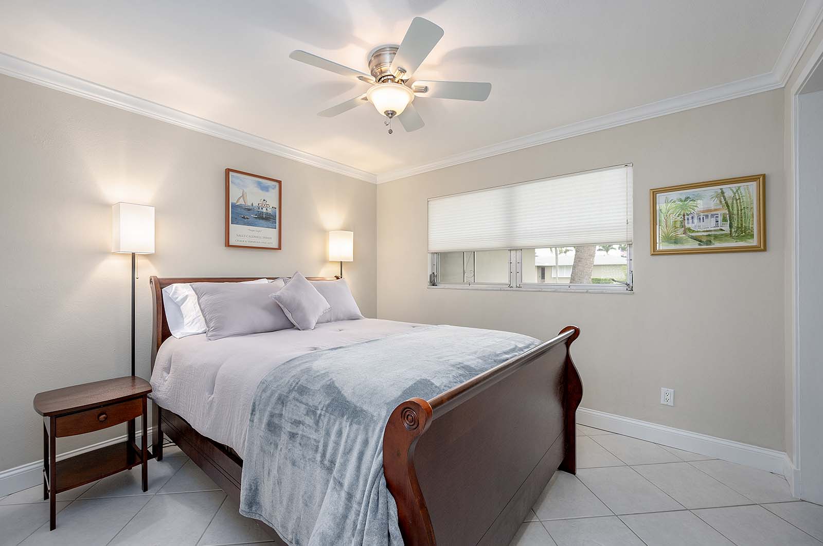130 SW 52nd St CC 28