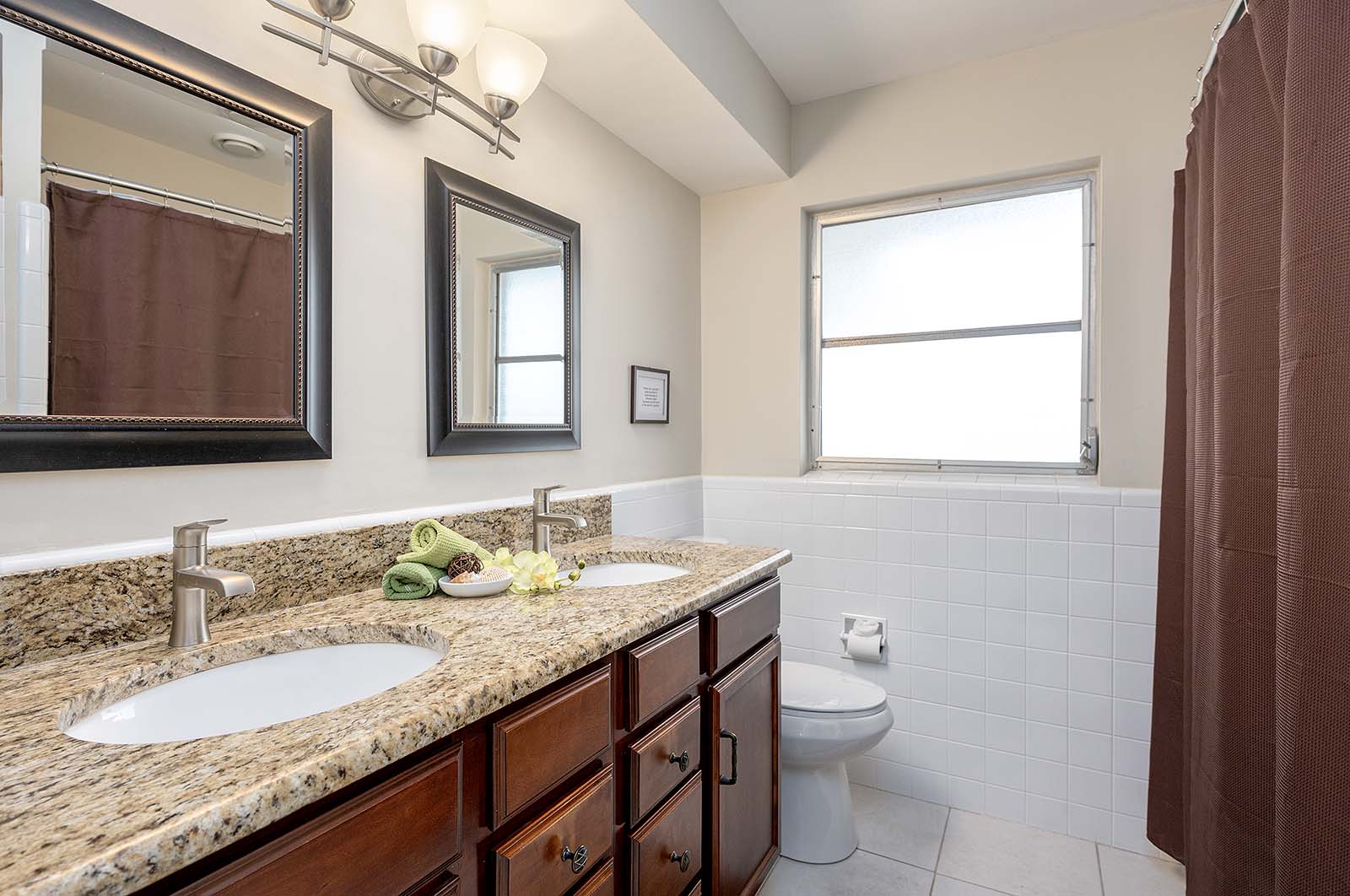 130 SW 52nd St CC 30