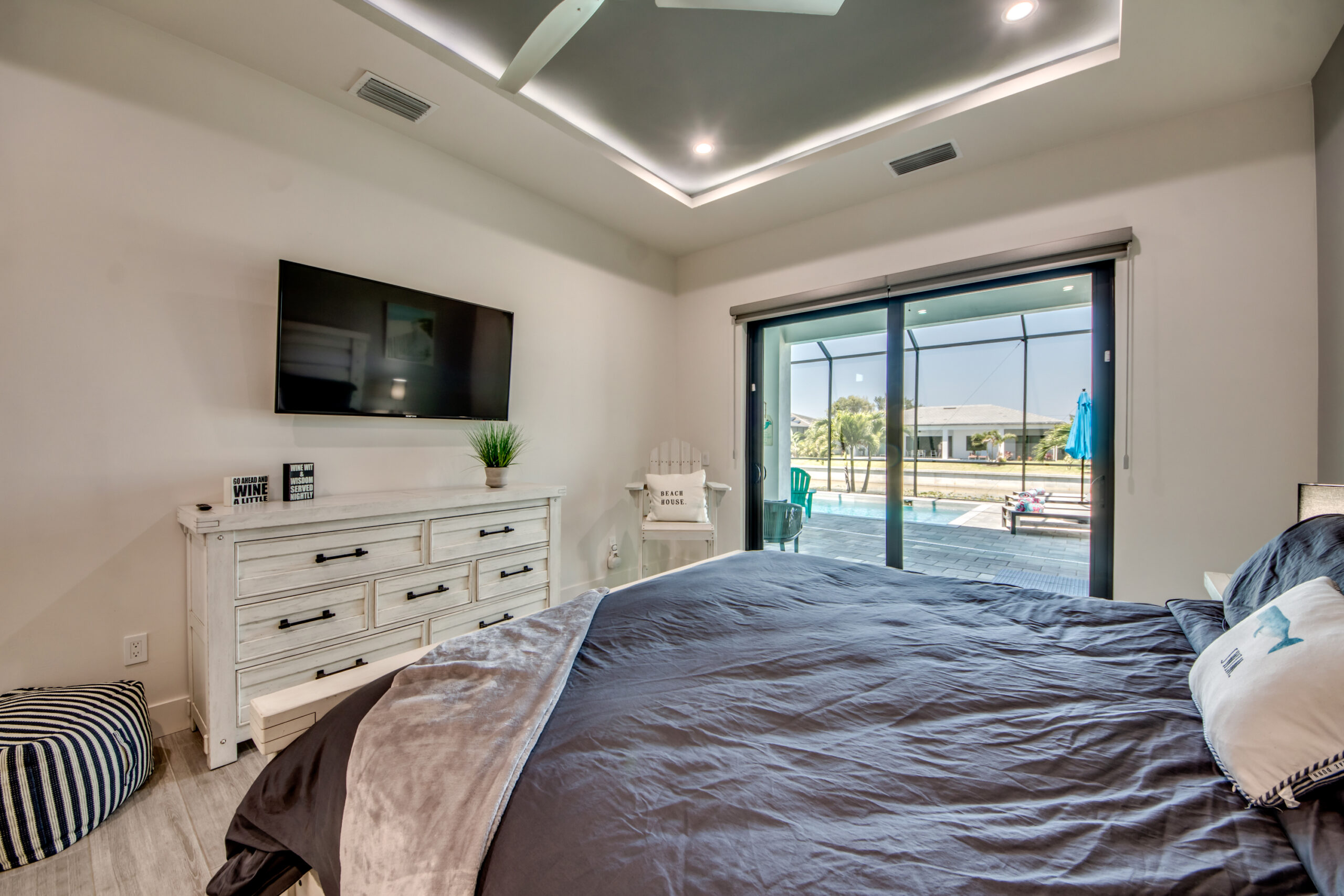 35 Master Bedroom scaled