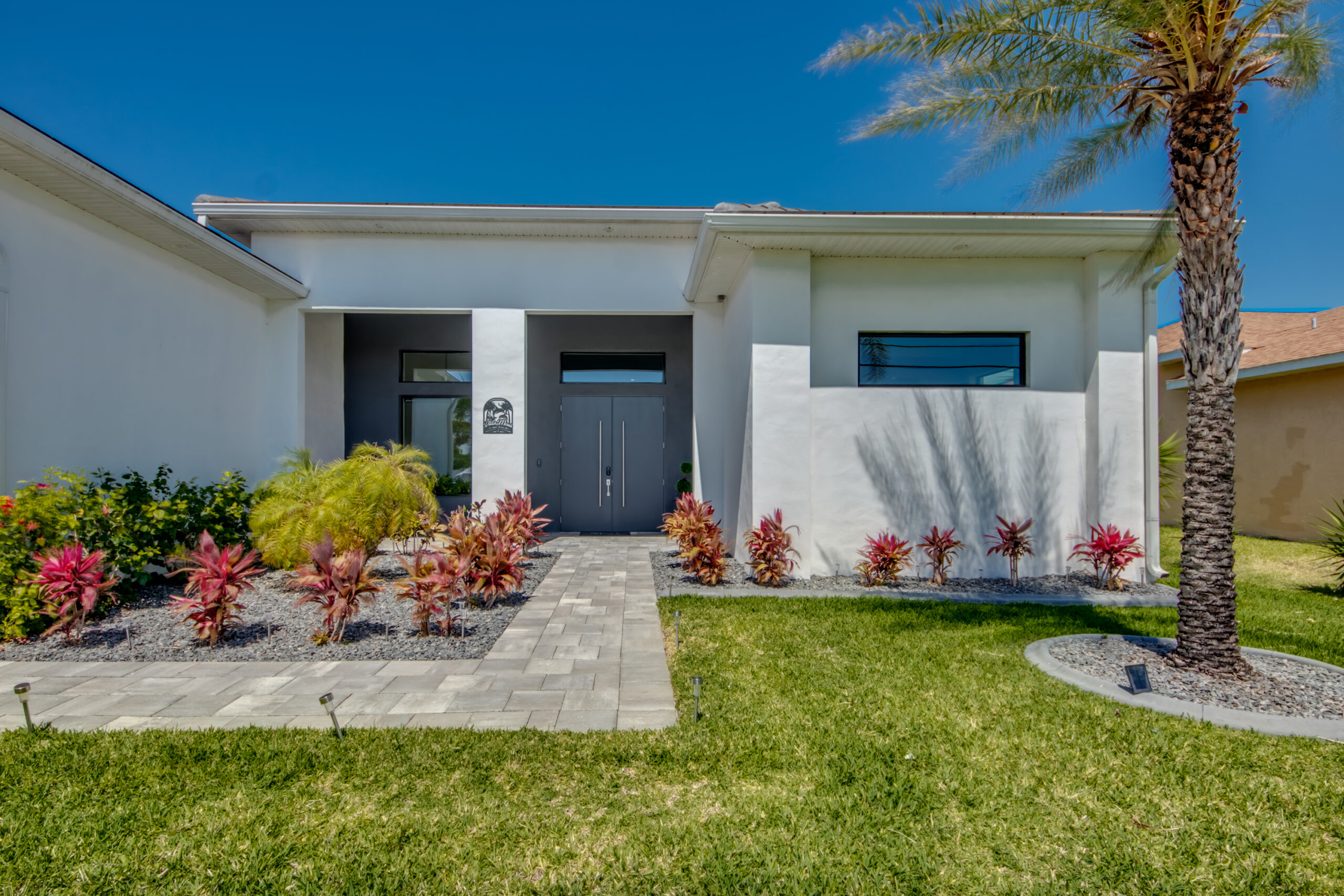 4 Villa Entry scaled