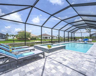 Brandneues Ferienhaus – übergroßer Poolbereich | What the Hale
